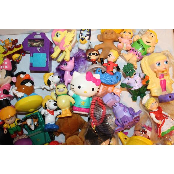 Massive Vintage McDonald Random Toy Lot - Picture 4 of 8